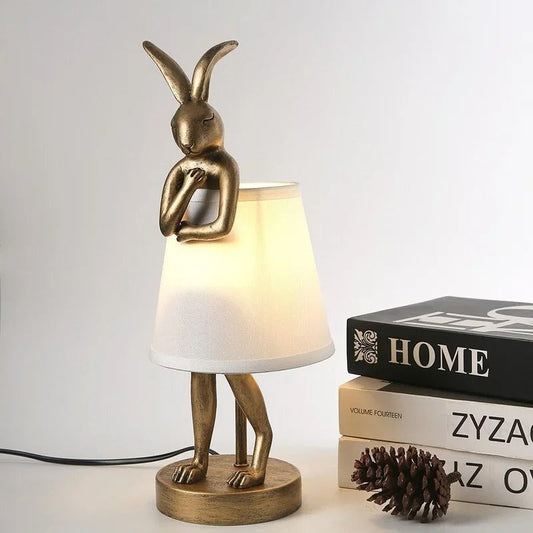 Lampe de chevet lapin en résine dorée avec abat-jour