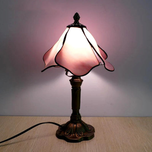 Lampe Tiffany Rosée – Abat-jour Vitrail Fait Main