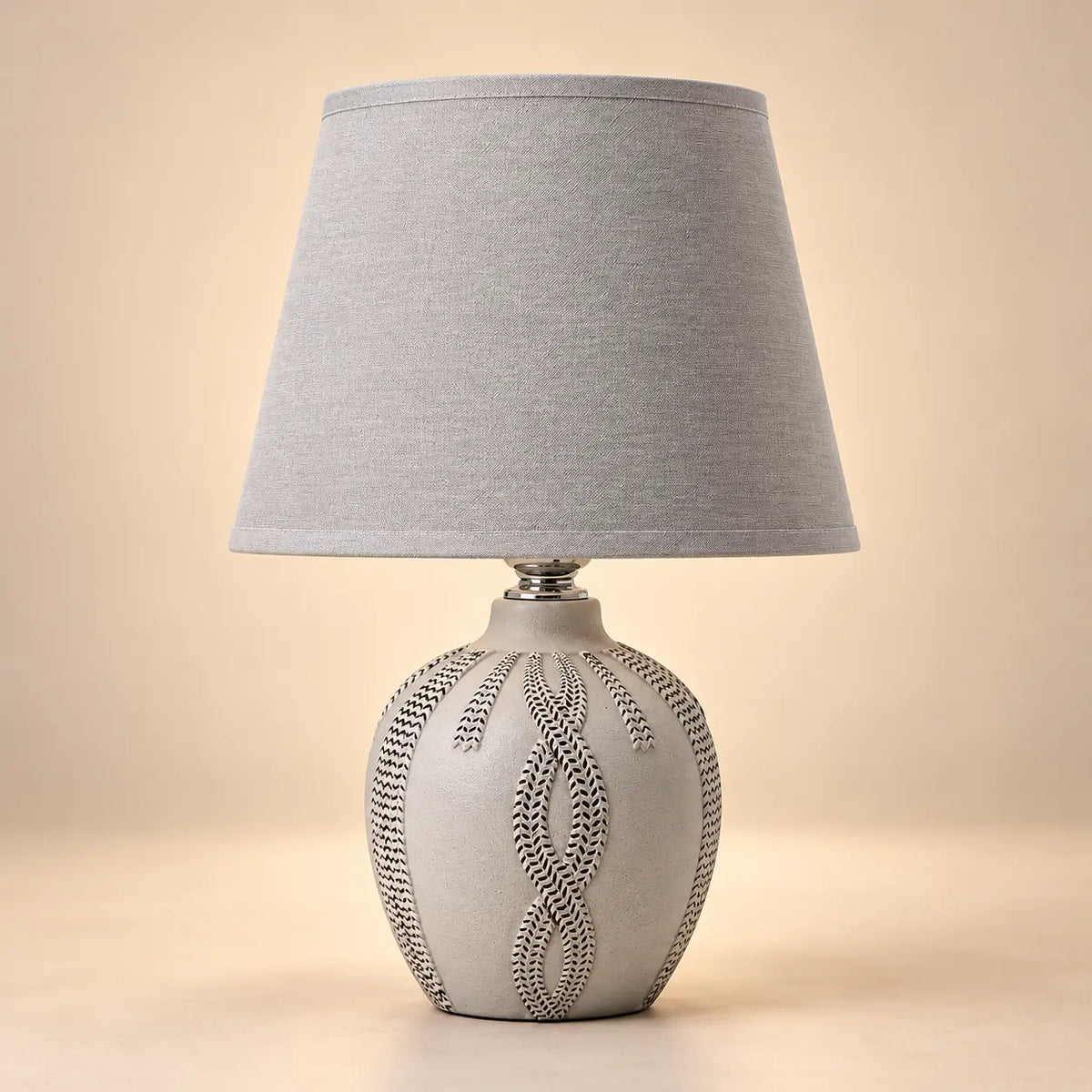 Petite Lampe de Chevet en Céramique Texturée et Abat-jour en Tissu