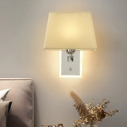 Applique Murale Abat-jour Carré en Tissu – Style Classique, Douille E27