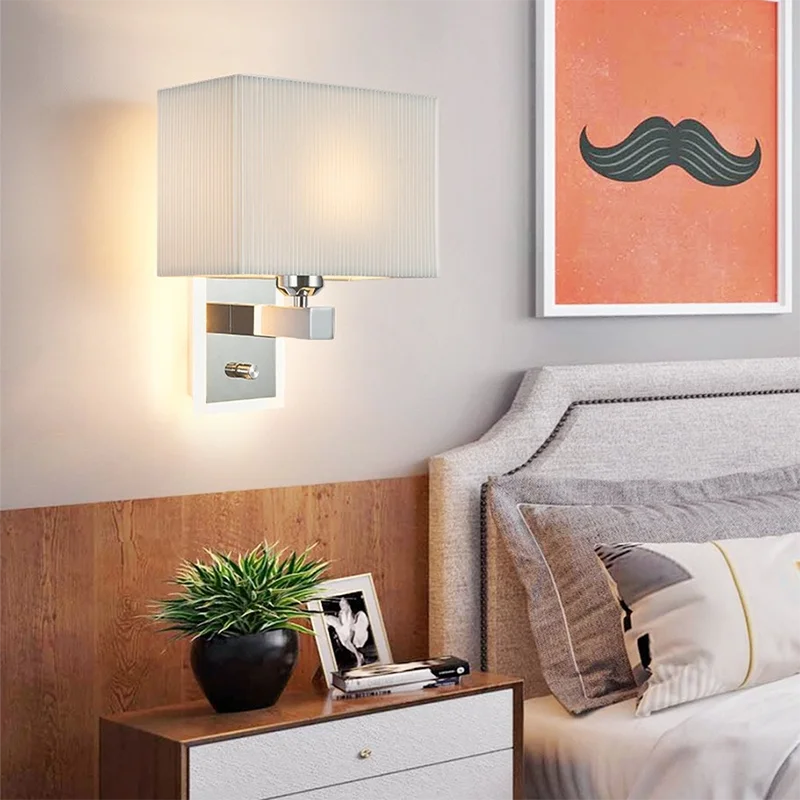 Applique Murale Abat-jour Carré en Tissu – Style Classique, Douille E27