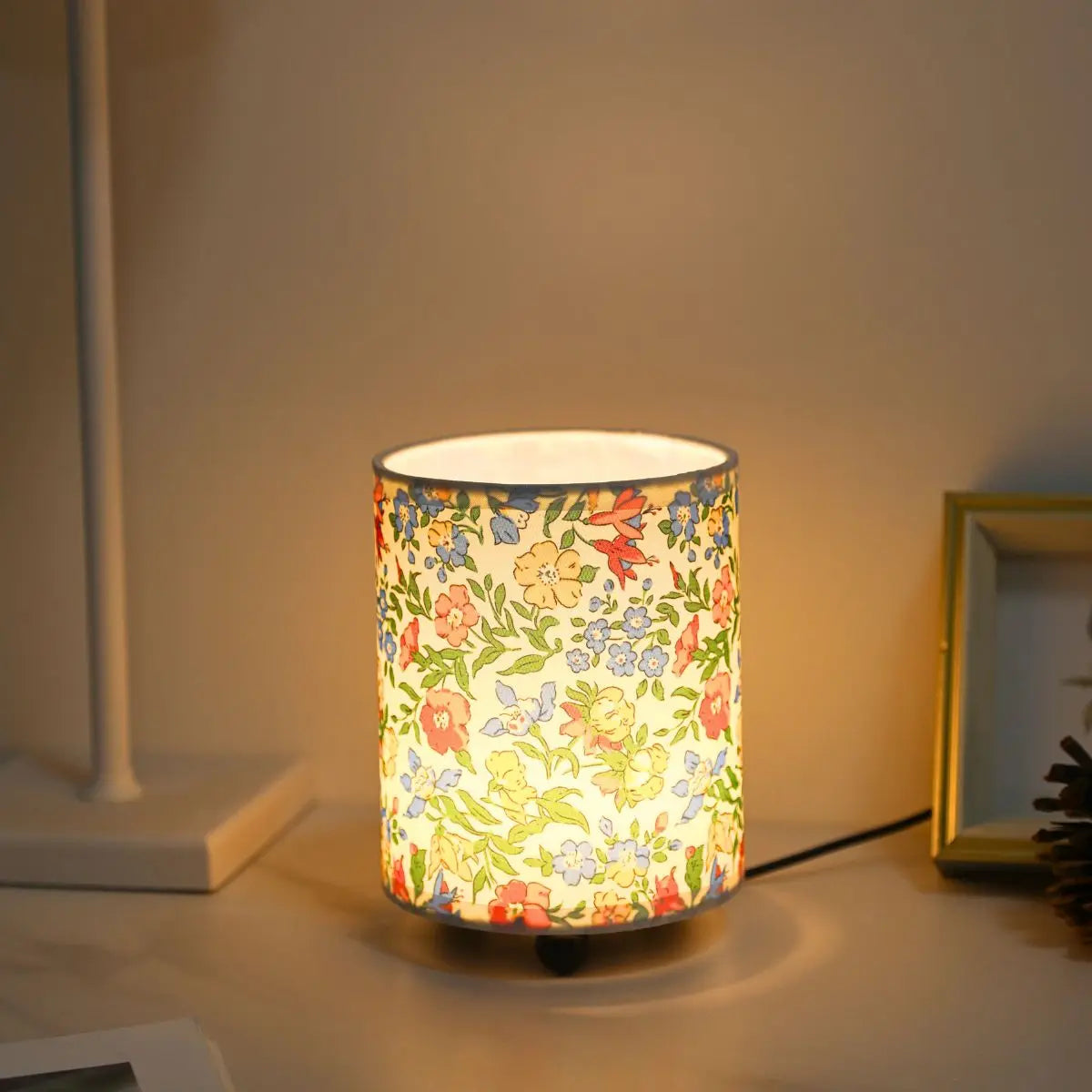 Mini Veilleuse USB Lumière Chaude – Petite Lampe Déco à Bouton