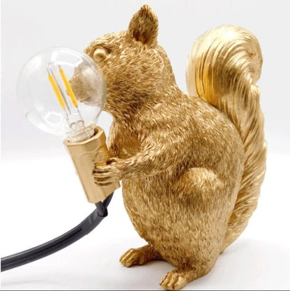 Lampe Écureuil en Résine – Décoration Nature