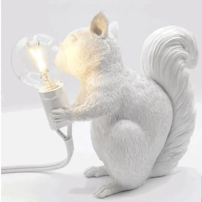 Lampe Écureuil en Résine – Décoration Nature
