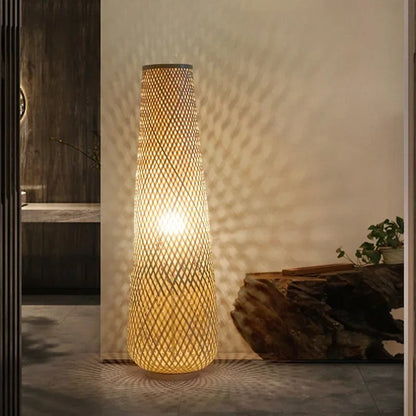 Lampadaire en Bambou – Lumière Naturelle et Ambiance Zen