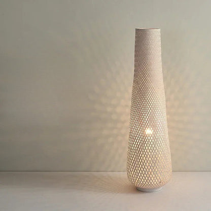 Lampadaire en Bambou – Lumière Naturelle et Ambiance Zen