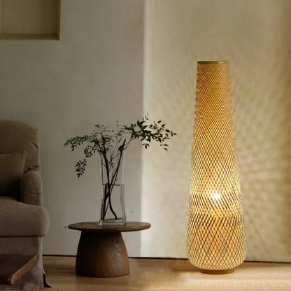 Lampadaire en Bambou – Lumière Naturelle et Ambiance Zen