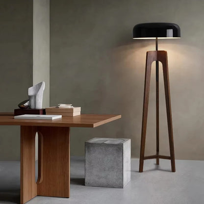 Lampadaire en Bois Massif et Abat-jour Métallique Noir