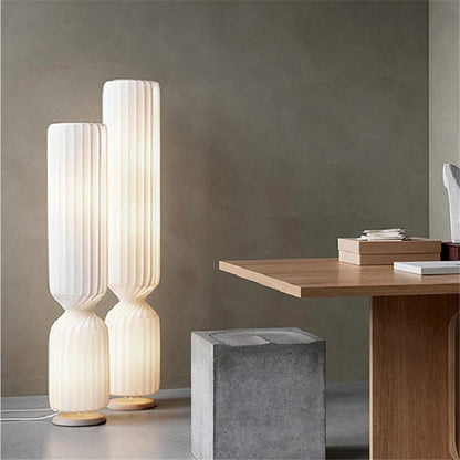 Lampadaire Design Tissu Plissé – Éclairage Sculptural
