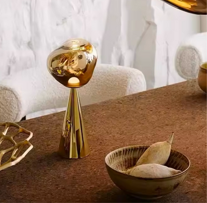Lampe à Poser Design Italien – Élégance Sculpturale
