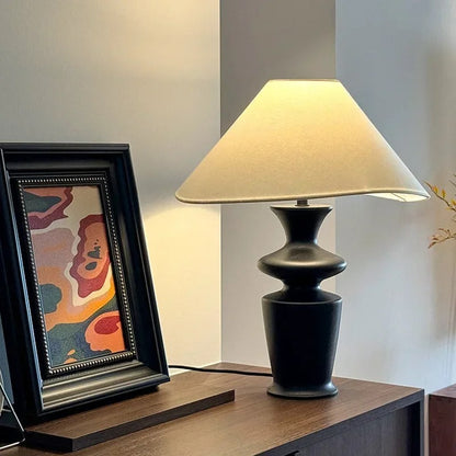 Lampe à poser en bois et tissu – Design épuré noir ou noyer