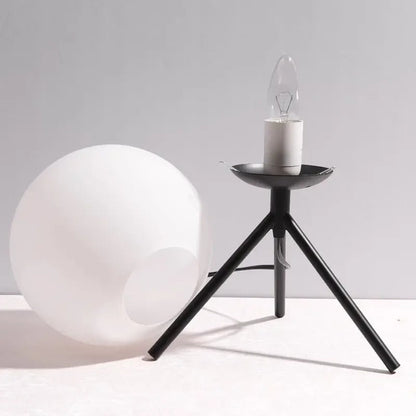 Lampe Boule sur Pied Trépied Doré et Globe en Verre