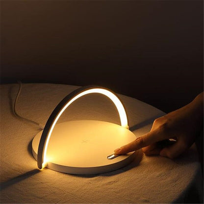 Lampe de chevet avec chargeur à induction intégré