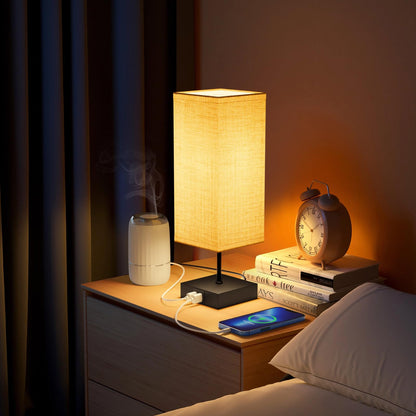 Lampe de chevet avec ports USB-A et USB-C intégrés