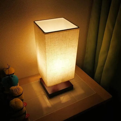 Lampe de chevet avec ports USB-A et USB-C intégrés