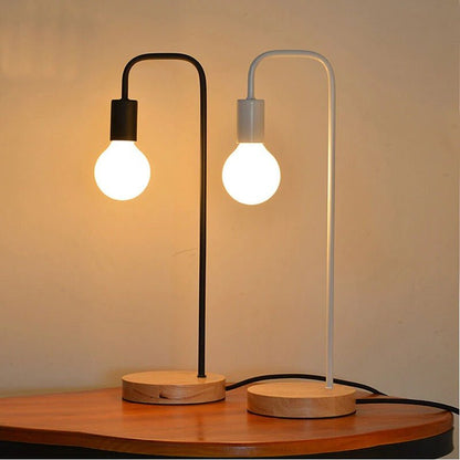 Lampe de chevet bois et métal noir – Style industriel