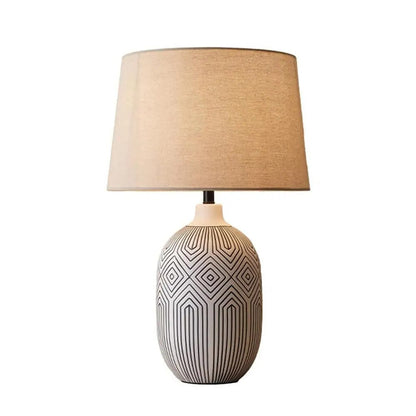 Lampe de Chevet en Porcelaine – Motif Géométrique Noir et Blanc