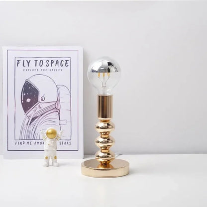 Lampe de Chevet en Métal Argenté – Design Épuré