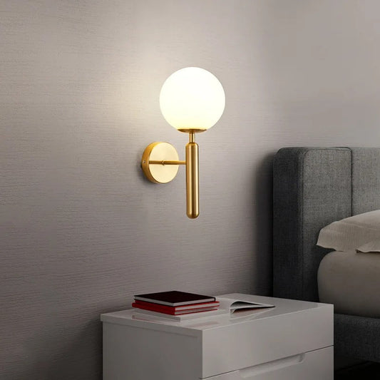 Lampe de Chevet Murale Dorée – Design Élégant