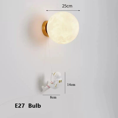 Lampe Murale Astronaute avec Globe Lunaire