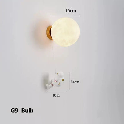 Lampe Murale Astronaute avec Globe Lunaire
