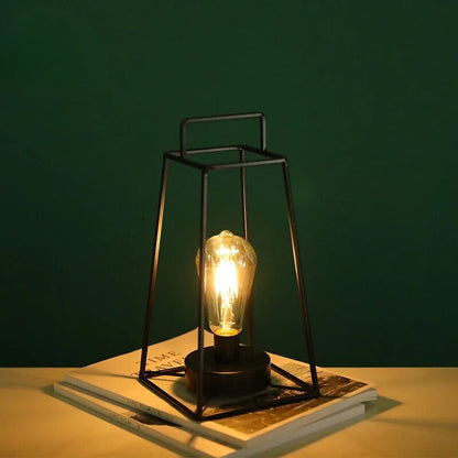 Lampe de chevet industrielle en fer noir avec minuterie