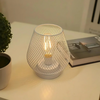 Lampe de Chevet sur Piles en Métal Ajouré