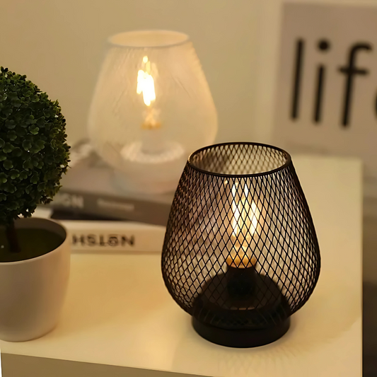 Lampe de Chevet sur Piles en Métal Ajouré