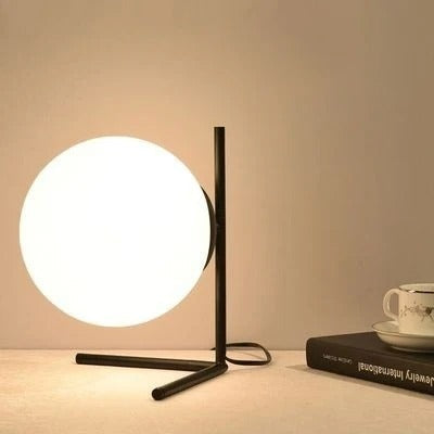 Lampe de Chevet Boule en Métal Doré et Verre