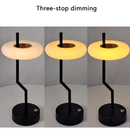 Lampe de chevet tactile en métal – Design minimaliste