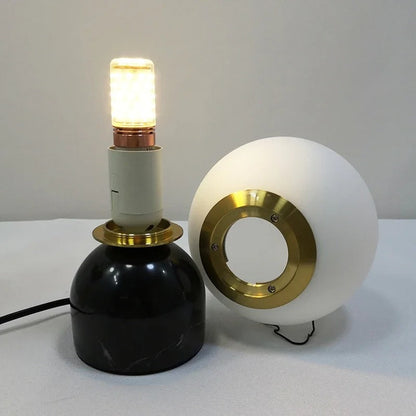 Lampe de chevet en marbre naturel et globe en verre