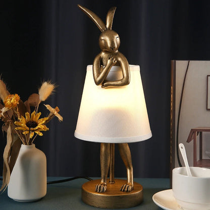 Lampe de chevet lapin en résine dorée avec abat-jour