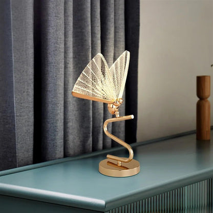 Lampe Papillon en Métal et Acrylique – Déco Lumineuse