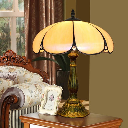 Lampe Tiffany en Vitrail – Style Classique et Lumière Douce