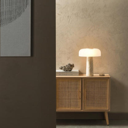 Lampe de chevet en travertin naturel et abat-jour en verre