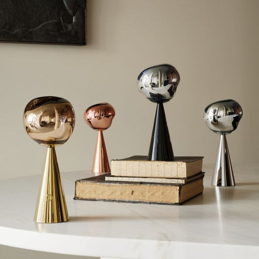 Lampe à Poser Design Italien – Élégance Sculpturale