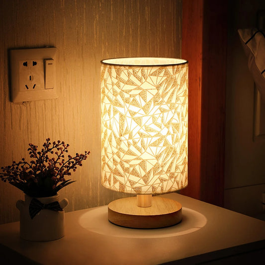Lampe de Chevet en Bois et Lin – Design Naturel