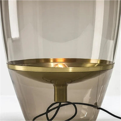 Lampe de Chevet en Verre et Fer – Élégance et Lumière