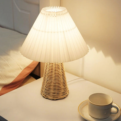 Lampe de Chevet en Rotin et Tissu – Style Naturel