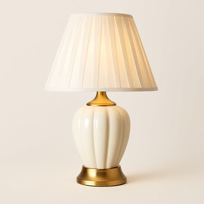 Lampe de chevet céramique blanche et dorée avec abat-jour plissé