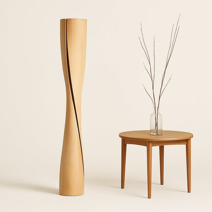 Lampadaire Tōgi en bois massif – Design épuré